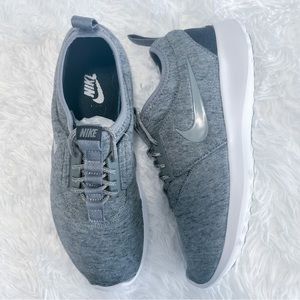 NIKE Juvenate Tech Fleece